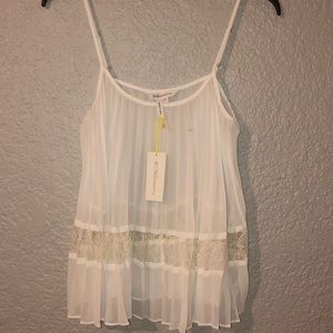 ✨NWT✨ BCBGeneration top